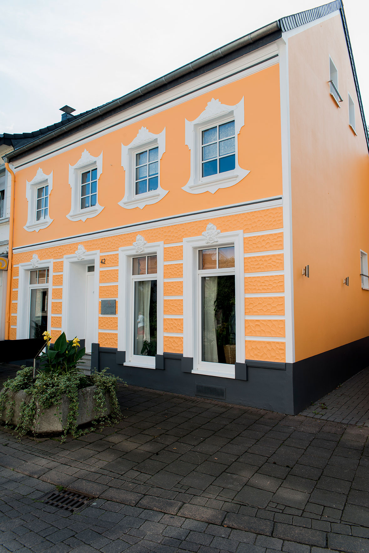 Haus cut ps